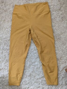 High-Rise Mustard Leggings - Women's Activewear